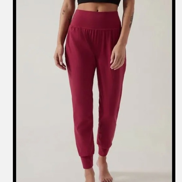 Athleta Pants - Athleta Salutation Jogger
